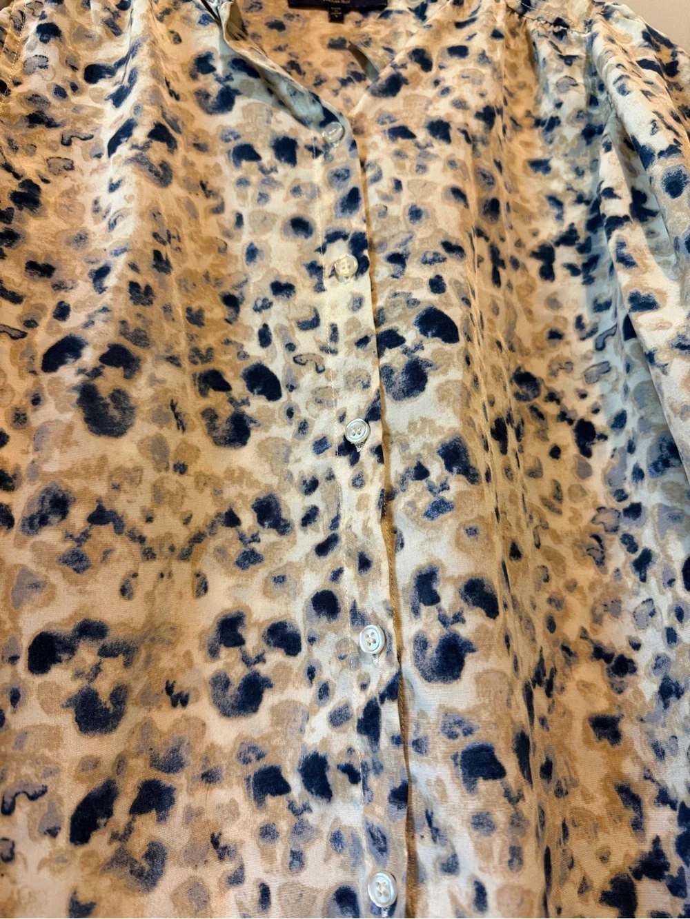 RACHEL Rachel Roy Beige and Navy Floral V-Neck Button Blouse